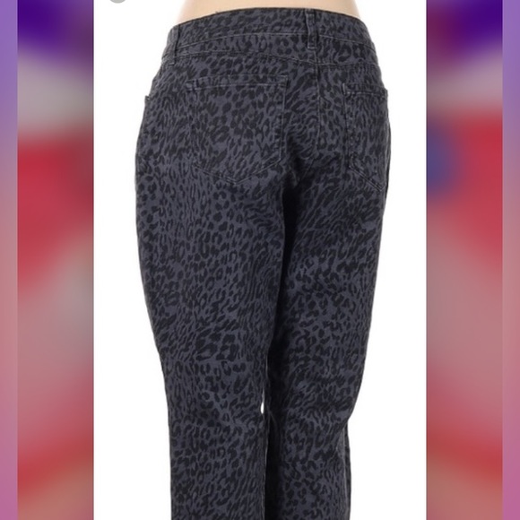 Size 14 tapered leg, curvy pants. NWOT. Animal print in black/gray jeggin… - Picture 2 of 12